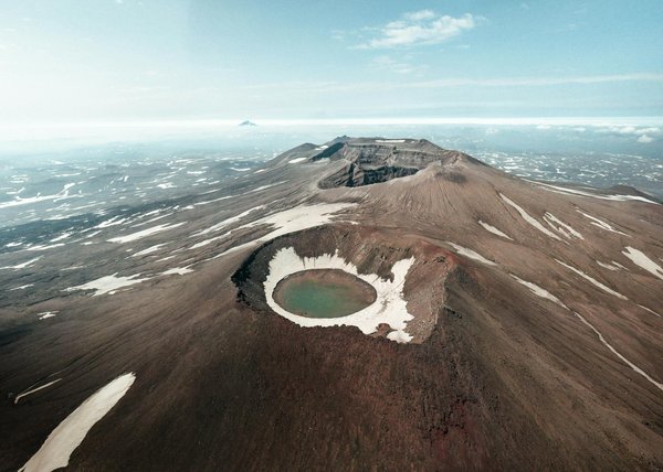 Comment organiser une expédition pour découvrir les volcans du Kamchatka, Russie?